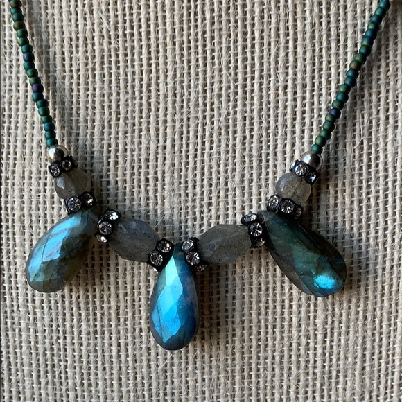 Labradorite and Crystal stones necklace - Picture 2 of 3